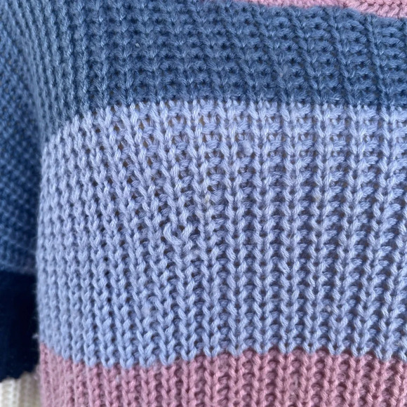 SOLUTION Woman’s Multicolor Soft Acrylic Knitted Fall Sweater Size Small - Picture 3 of 10